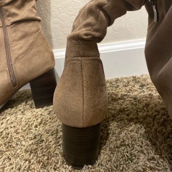 NWOT Knee High Runched Boots - Picture 4 of 4